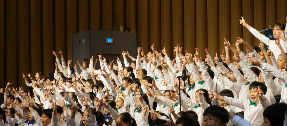“선물 안 줘도 말씀·기도만으로 아이들이 모이나요?” 썸네일